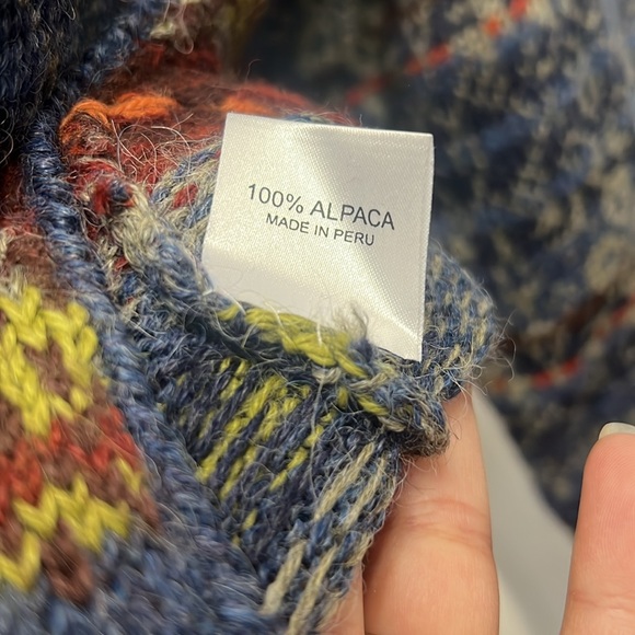 Raffa 100% Alpaca Sweater from Peru (L) - Picture 5 of 11